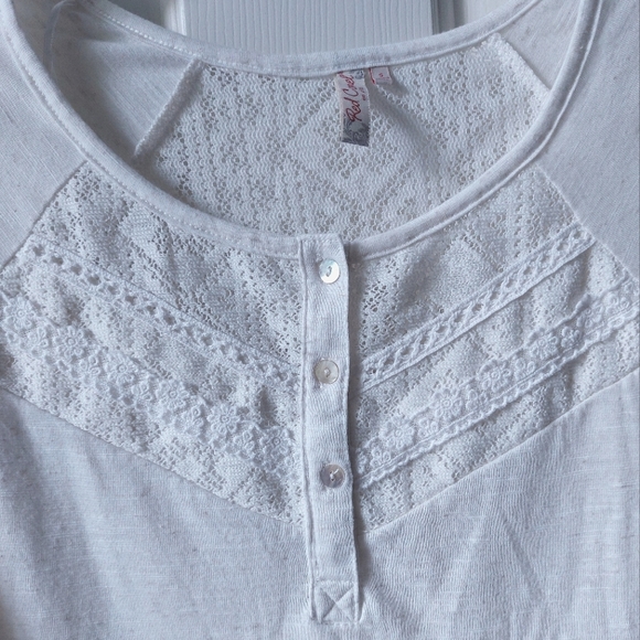 Red Camel - Ivory/Cream Blouse w/ Lace - Roll Tab Sleeves - Picture 2 of 7